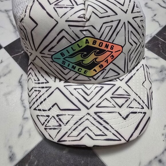 Billabong hat - Picture 2 of 4